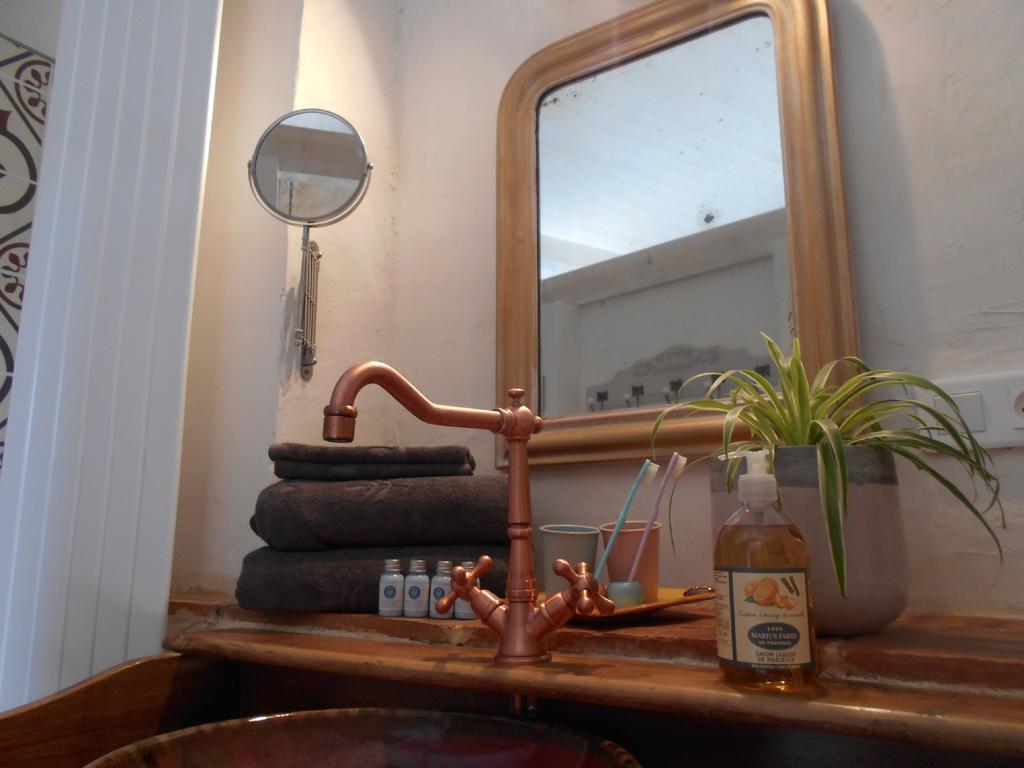 Bastida De Beata Bed and Breakfast Noailles  Buitenkant foto