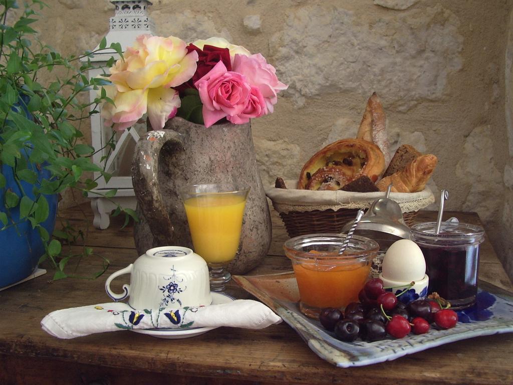 Bastida De Beata Bed and Breakfast Noailles  Buitenkant foto